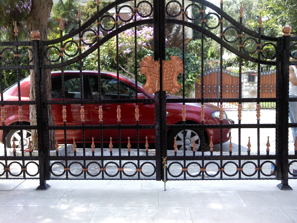FLORYA TATLISU MÜHENDİSLİK,BAHÇE KORKULUKLARI-72 mt-2012